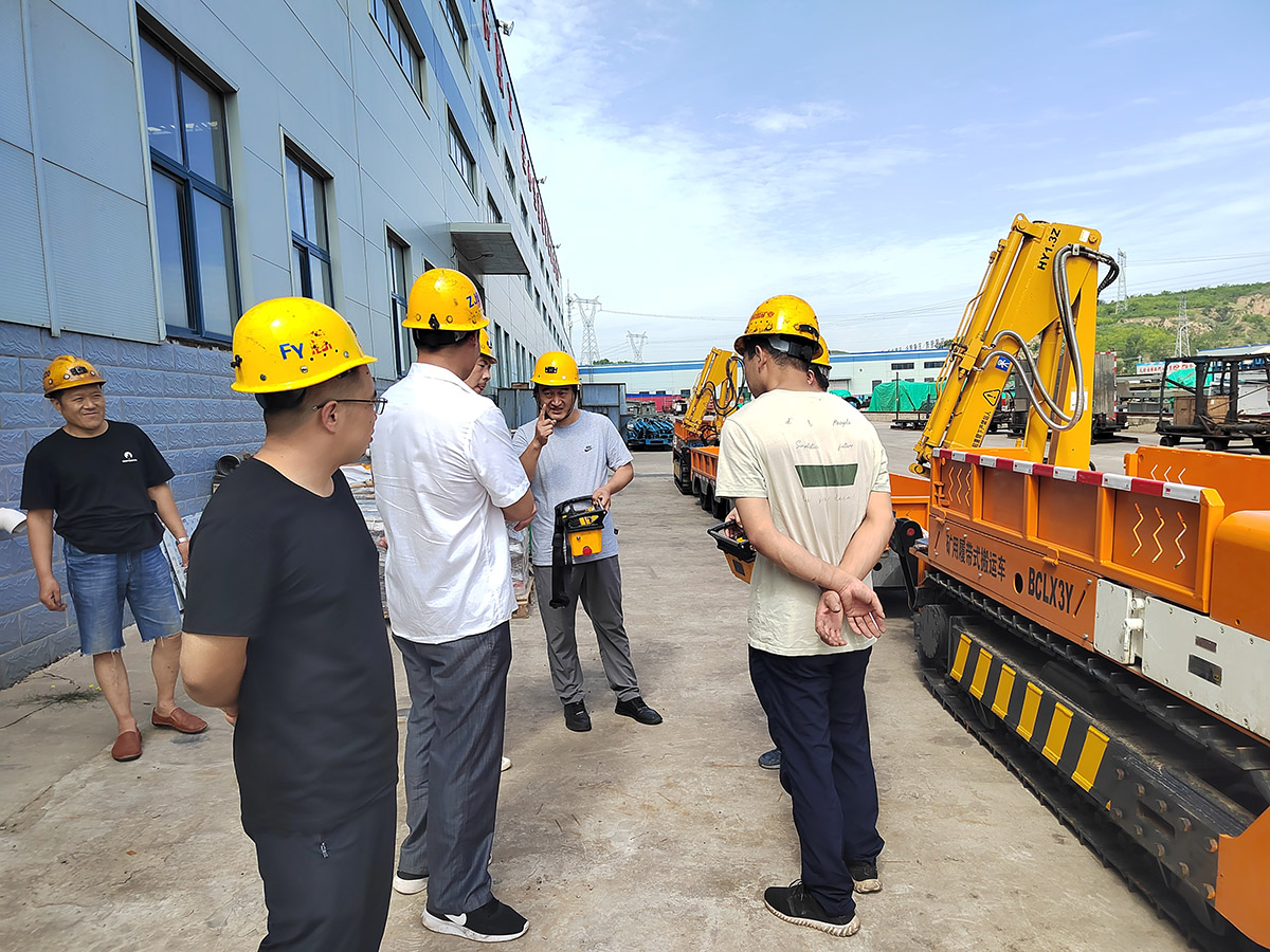 Unterirdischer Raupentransporter