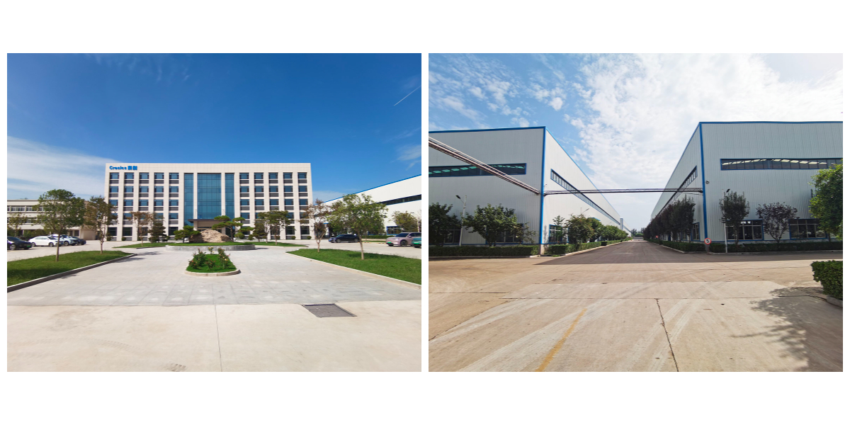 Máy xúc lật đá dỡ hàng bên mỏ.jpg