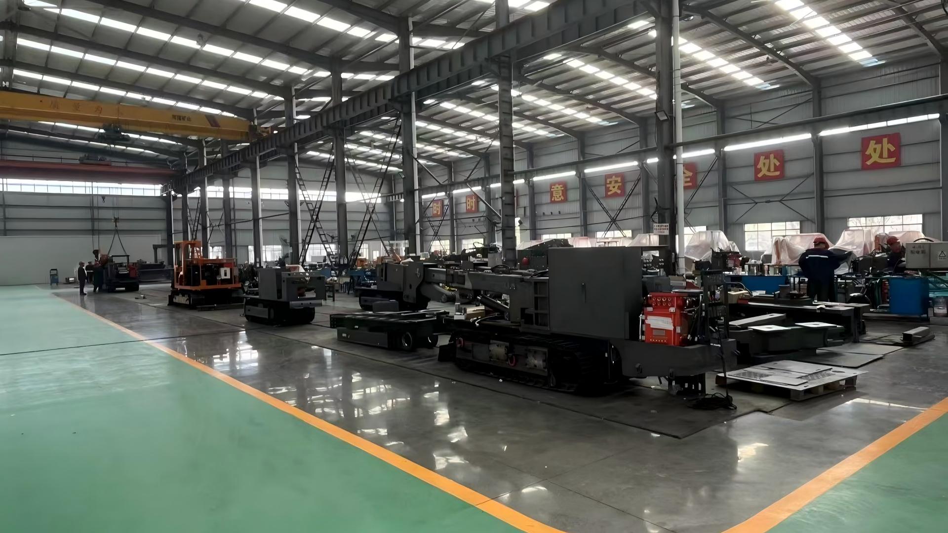 Chargeur de roches pour déchargement latéral de mine de charbon Chargeur de roches pour déchargement latéral de mine de charbon